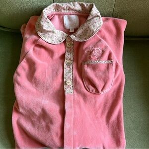 Noukie’s Footed Coral Velvet Pajamas Romper with Collar Accent Pocket Sz 12 Mos